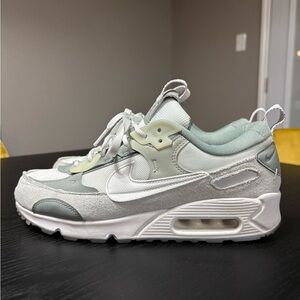 Nike Air Max 90 in Futura Mint Women’s 8.5